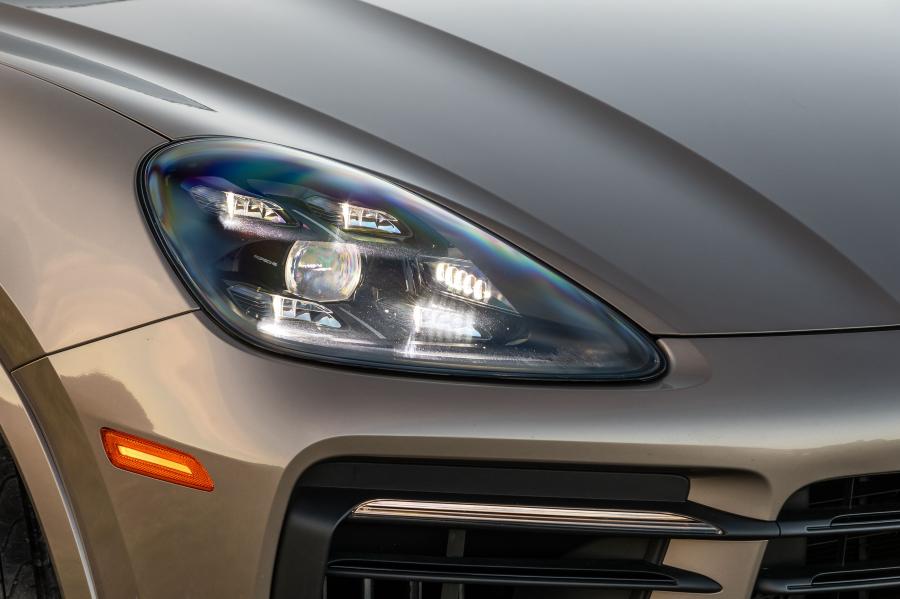 Детали экстерьера Porsche Cayenne (PO536) 2018 года  (NA) (фото 28 из 40)
